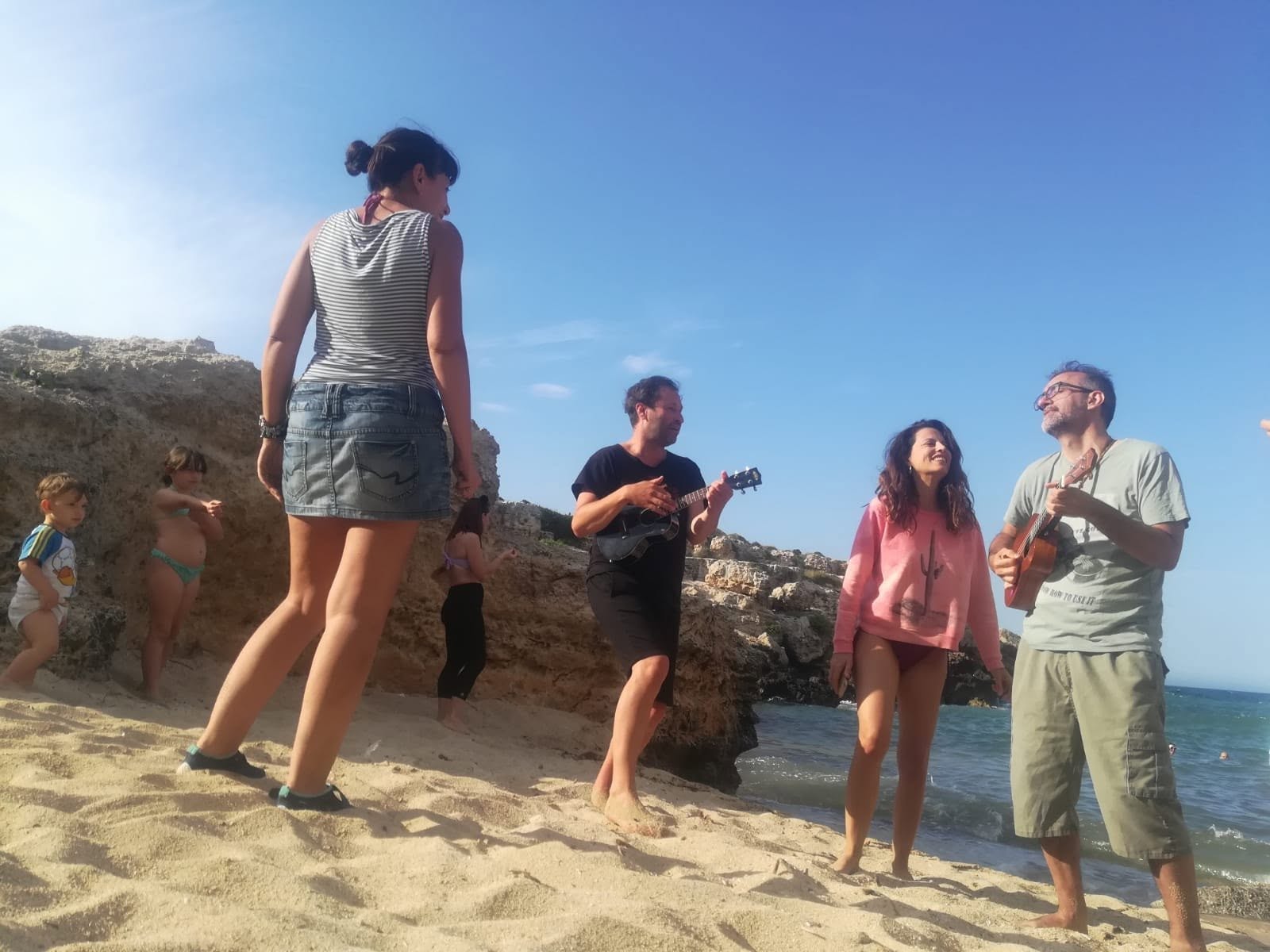 Alessandro Pedroni — Ukuleles by the sea